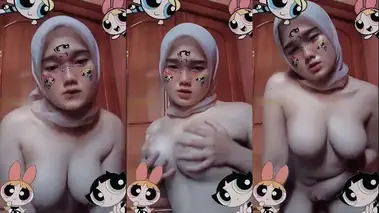 ABG Hijab Susu Diremas Keras Desah Nafsu Liar